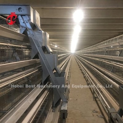 Um tipo sistema automático da gaiola da camada com equipamento das aves domésticas na íris de Nigéria