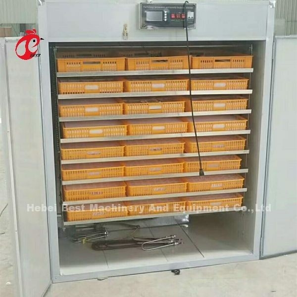 ovo 100w que choca a incubadora de aço do ovo da galinha do painel isolante da incubadora para a venda Adela